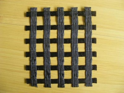 山東聯(lián)誼*經(jīng)編滌綸土工格柵